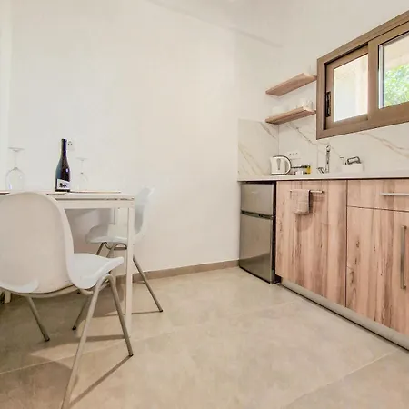 Apartment The Sea & Garden 1