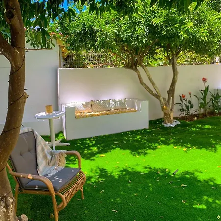 Apartment The Sea & Garden 1 *